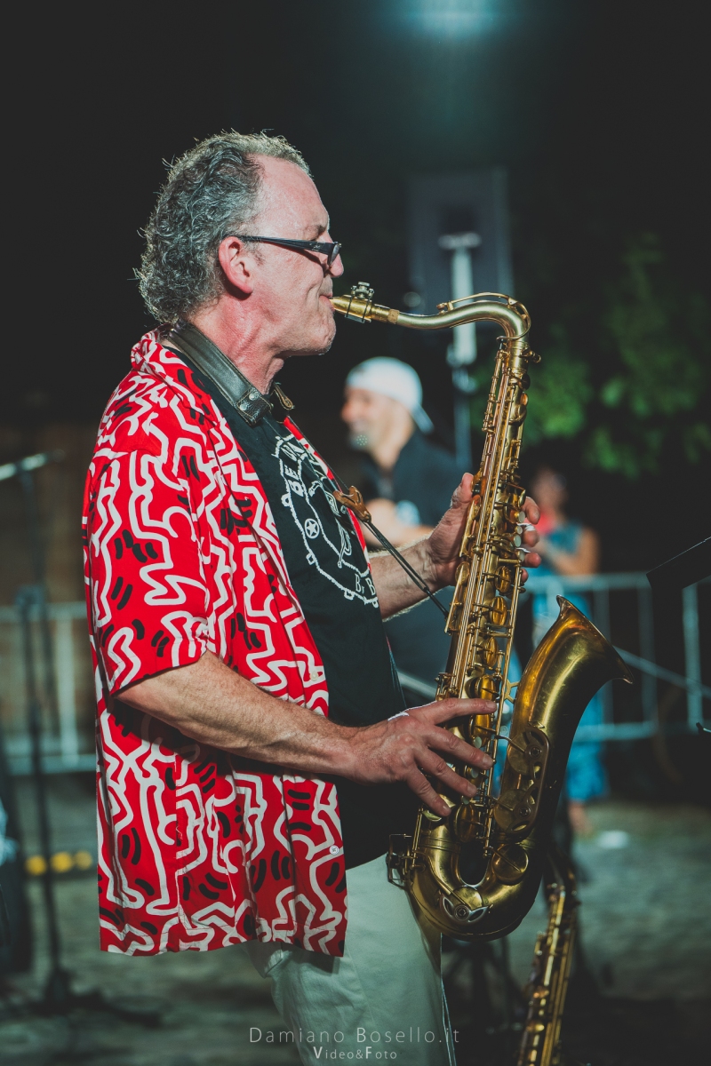 98-CHRIS-COLLINS-BE-ON-STAGE-Big-band-180mm